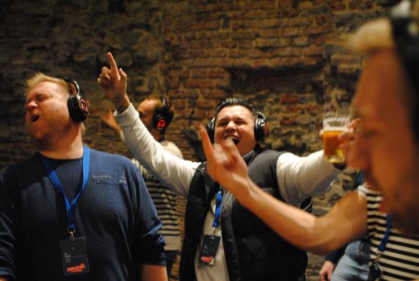 Having fun on a social night in the Castle of the Count in Ghent 2022