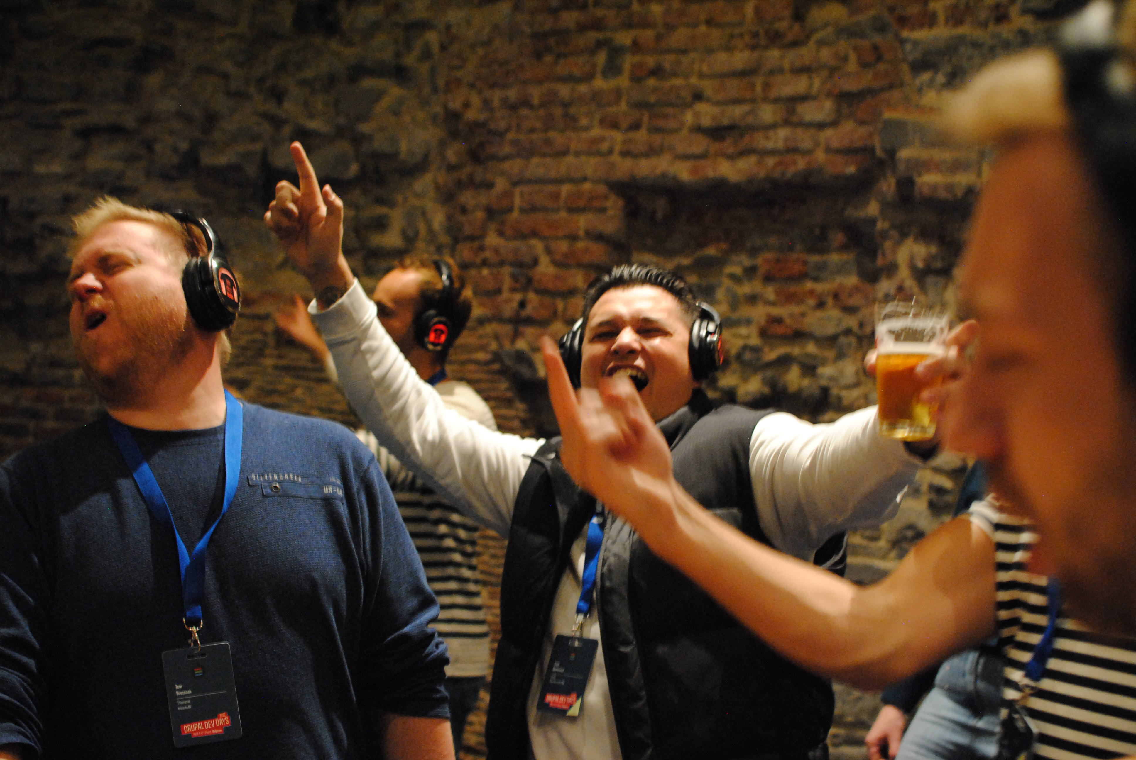 Having fun on a social night in the Castle of the Count in Ghent 2022